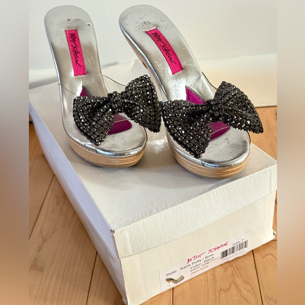 Betsey Johnson Polly Silver Heels with Black Rhinestone Bow - Picture 9 of 10